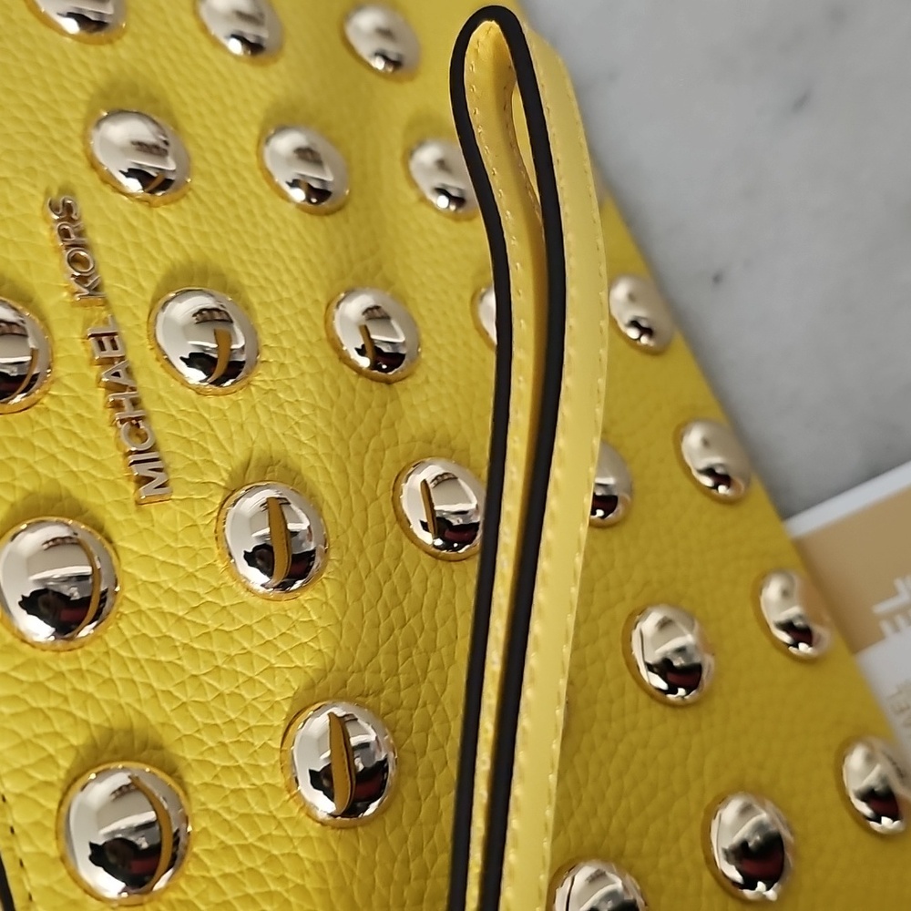 Michael Kors Wristlet - Picture 6 of 10